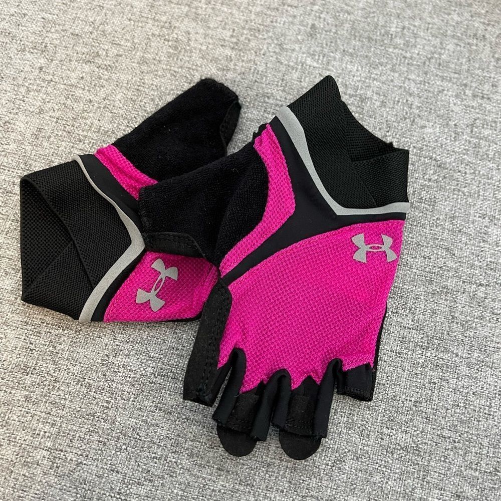 Size small gloves